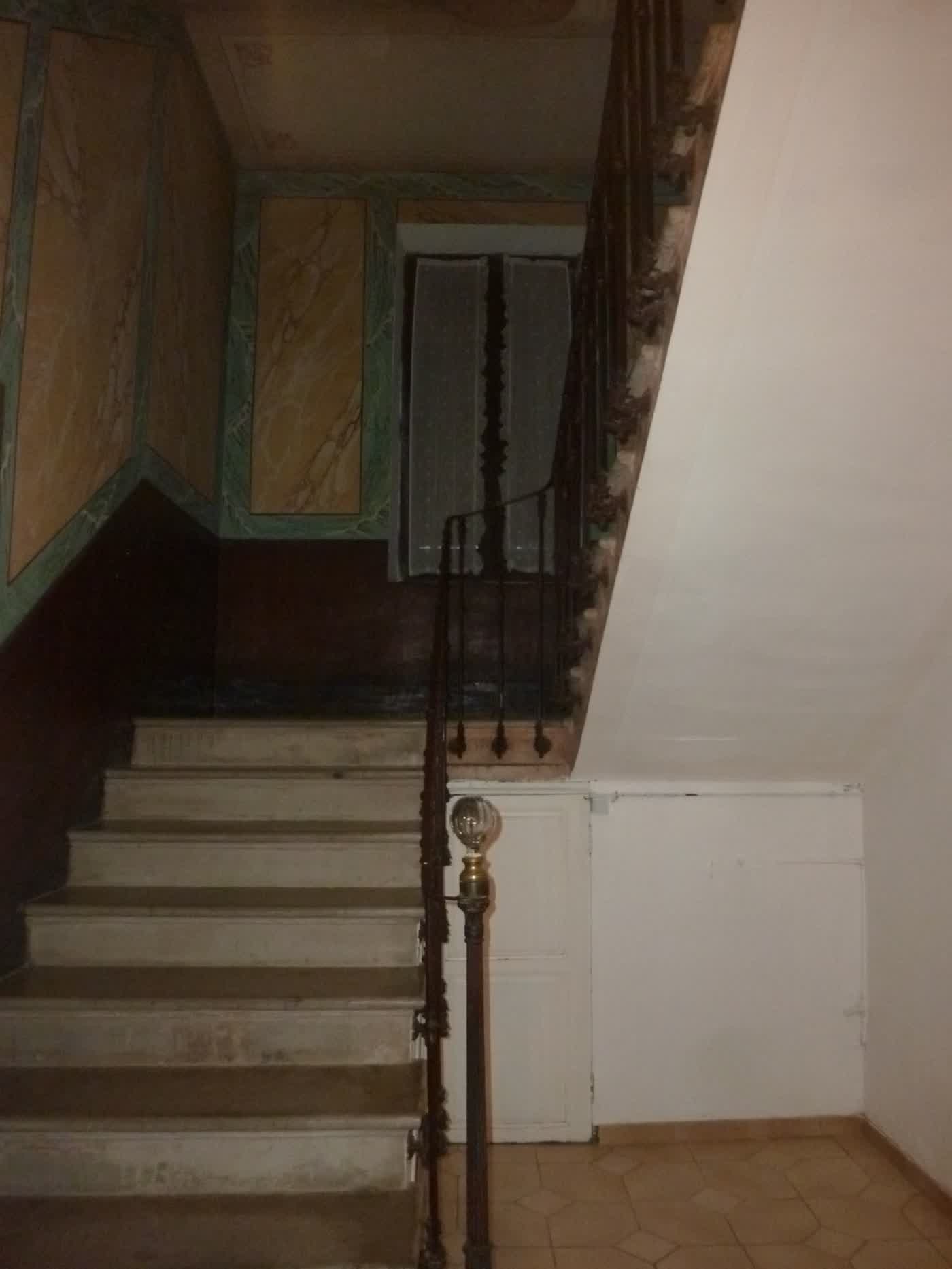 Le même escalier en cours de chantier